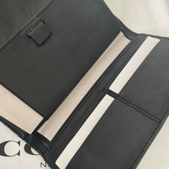 Coach EAST/WEST HARLEY HOBO WITH HOLOGRAM LACQUER RIVETS & WALLET - Picture 12 of 15